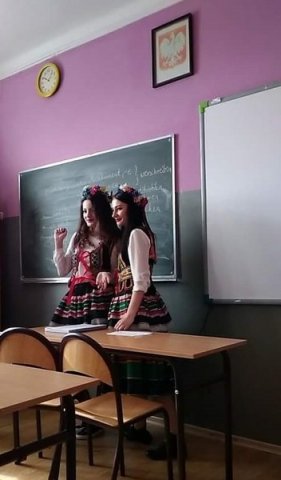 "It's good to be folk!" – niecodzienna lekcja języka angielskiego